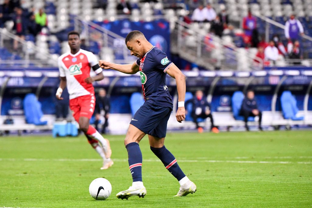 Kylian Mbappé makes his conditions for staying at PSG clear - Get ...