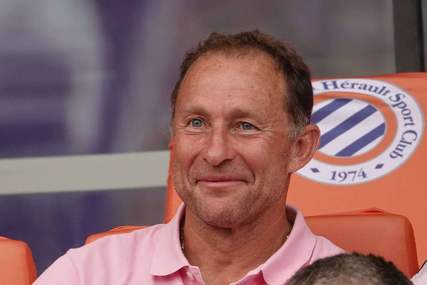Jean-Pierre Papin takes over as manager of 4th division side Chartres - Get  French Football News