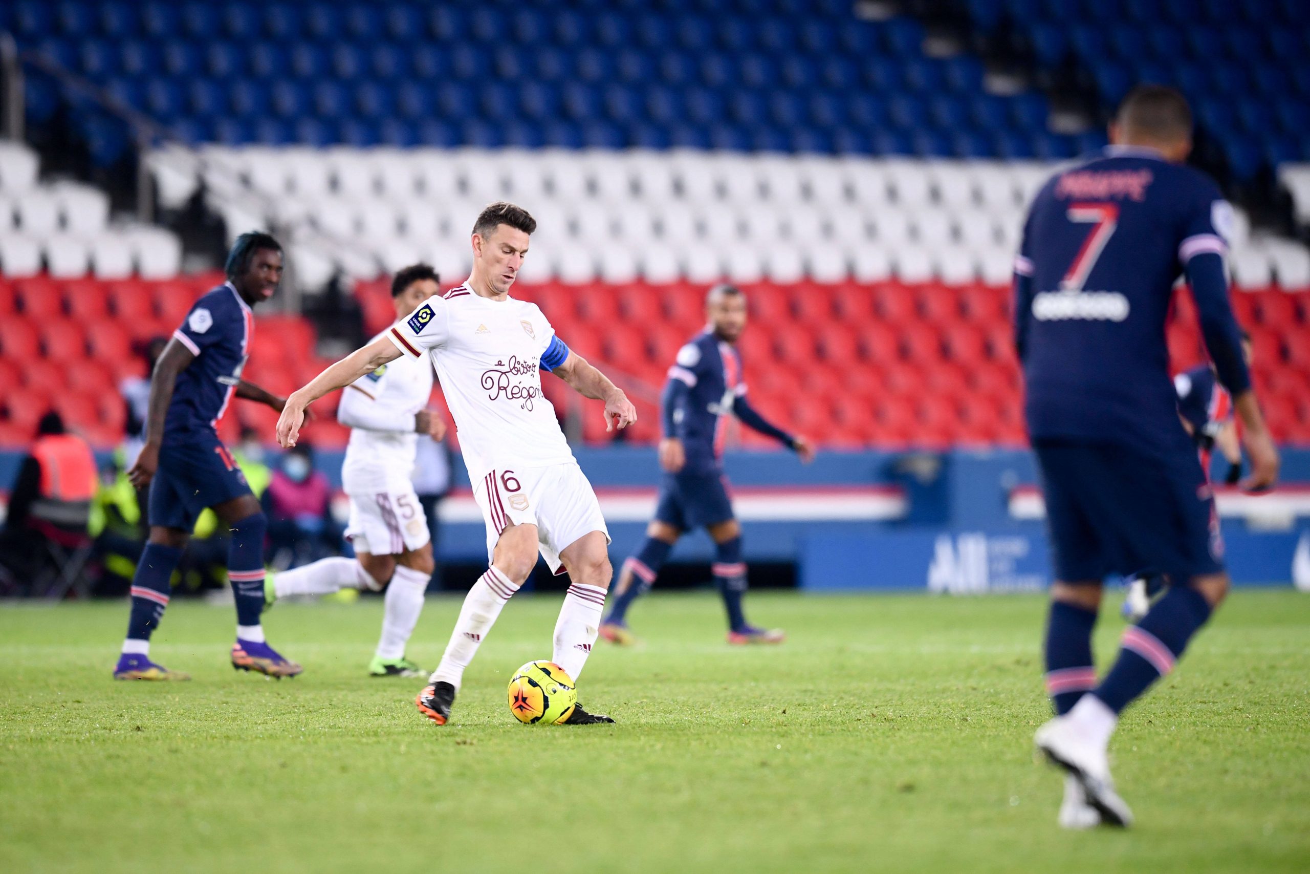 Laurent Koscielny open to finishing career at FC Lorient - Get French