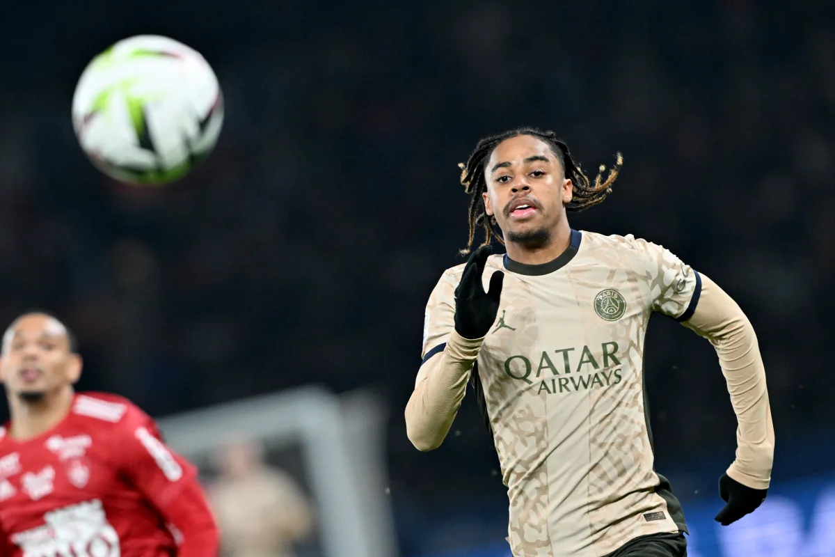 Bradley Barcola in action for PSG