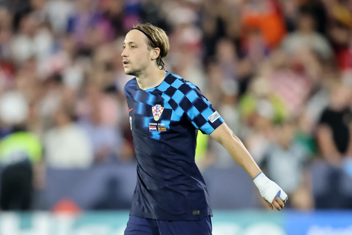 Wolfsburg and Bayer Leverkusen submit bids for Rennes midfielder Lovro Majer - Get French Football News