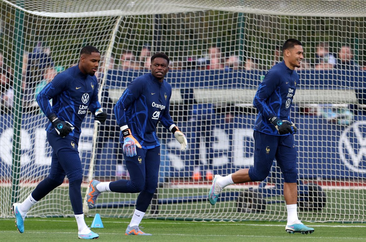 Alphonse Areola named second-choice goalkeeper for the French national team