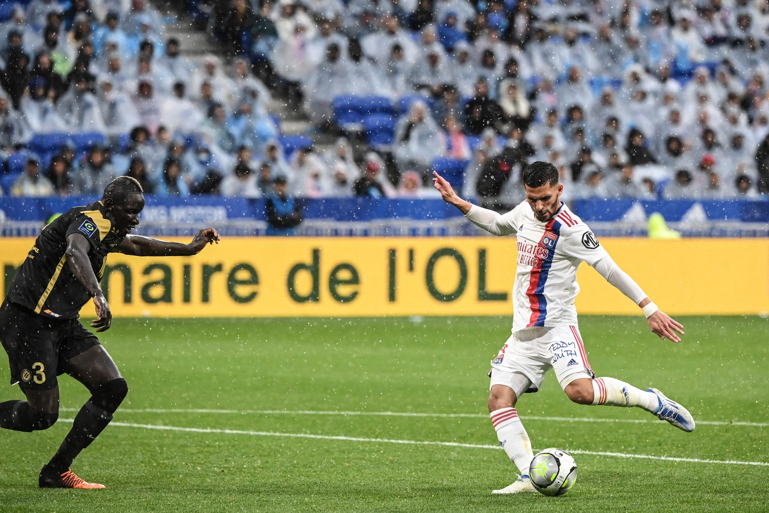 Leicester City in contact for Lyon’s Houssem Aouar