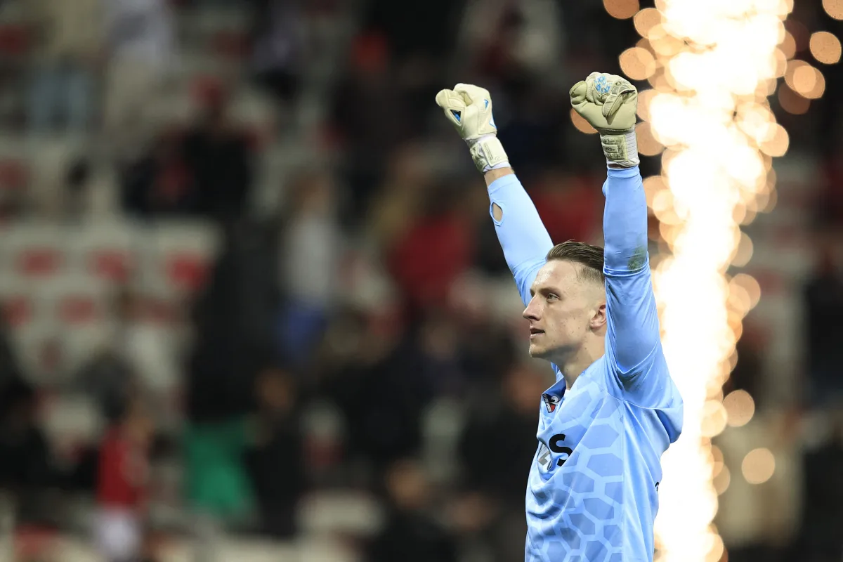 Marcin Bulka po przełomowym sezonie w OGC Nice celuje w koszulkę nr 1 Polski