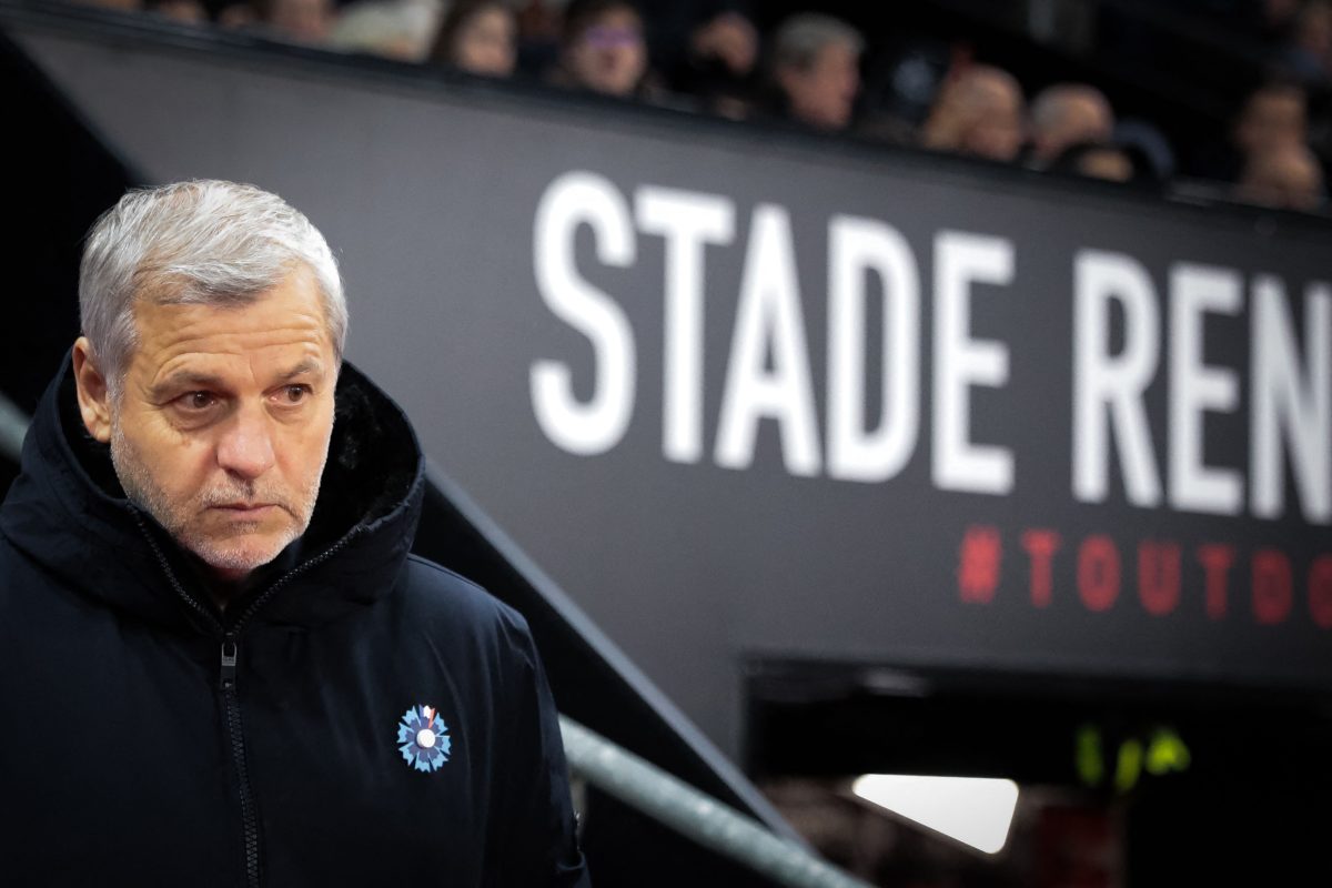 Bruno Genesio de Rennes à propos de l’essai de la pyrotechnie dans les stades en France : « Cela crée une atmosphère, c’est ce dont nous avons besoin dans le football. »