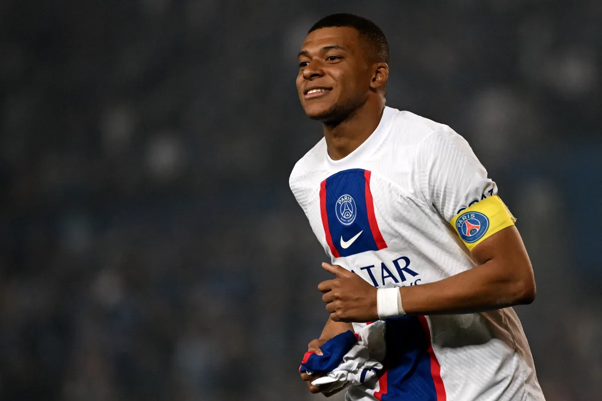 PSG looking to extend Kylian Mbappé's contract until 2025 Get French
