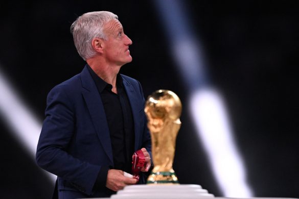 fbl-wc-2022-match64-arg-fra-trophy-3-585x390.jpg