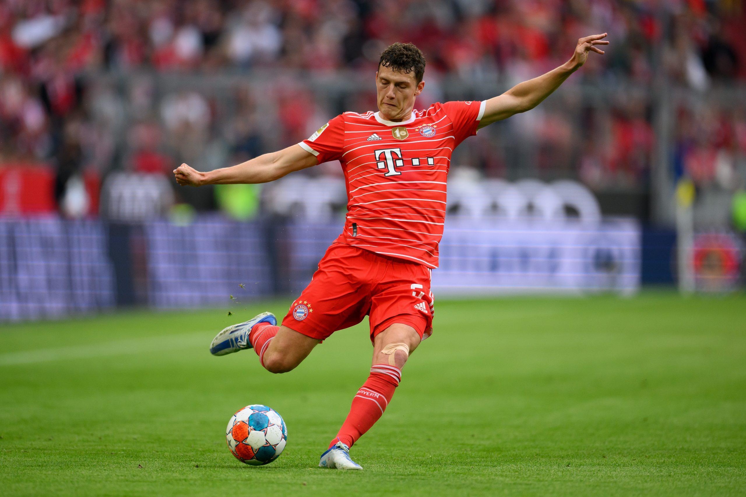 Chelsea and Manchester United among clubs interested in Bayern Munich's Benjamin Pavard – Get French Football News